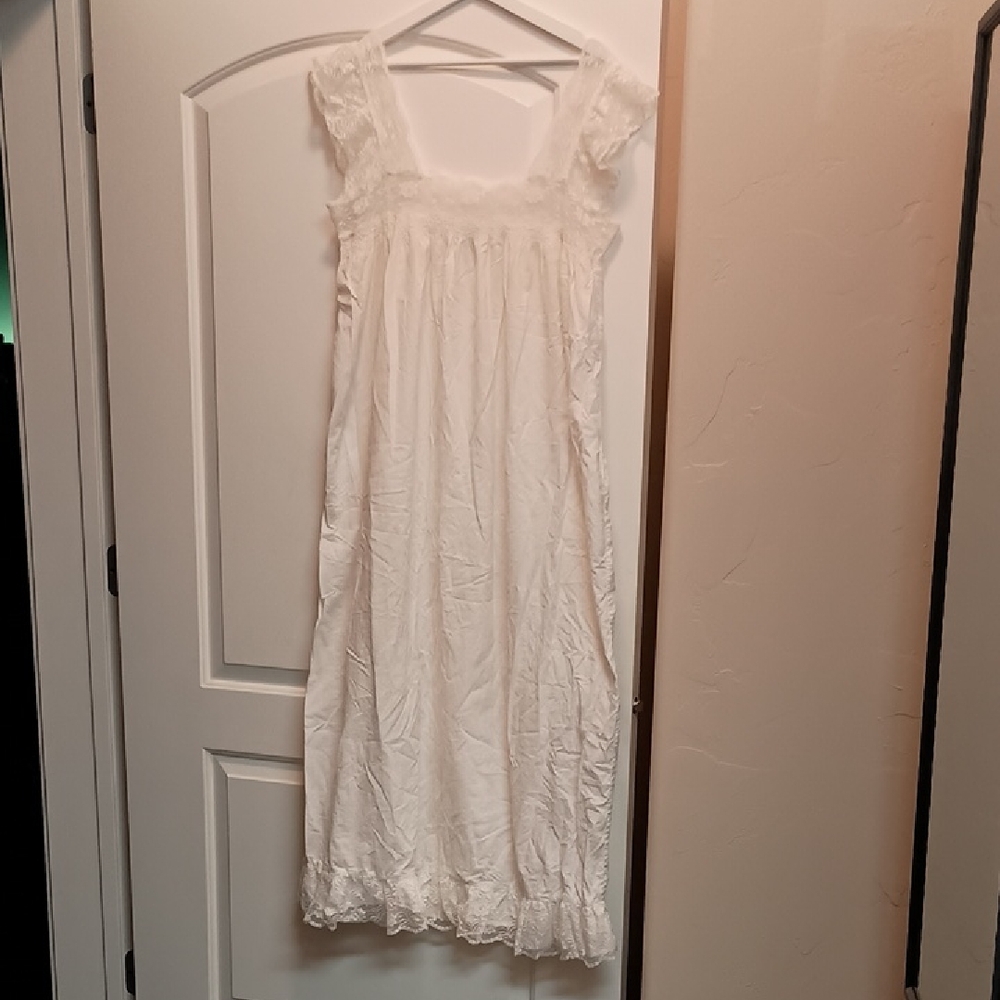 April Cornell White Lace Vintage Nightgown Med